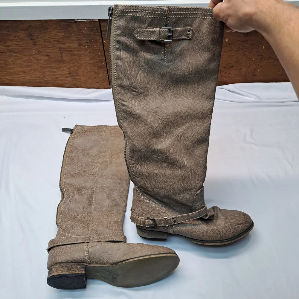 Knee-High BRECKELLES Women's Tan Boots Size 7.5 - Picture 2 of 12